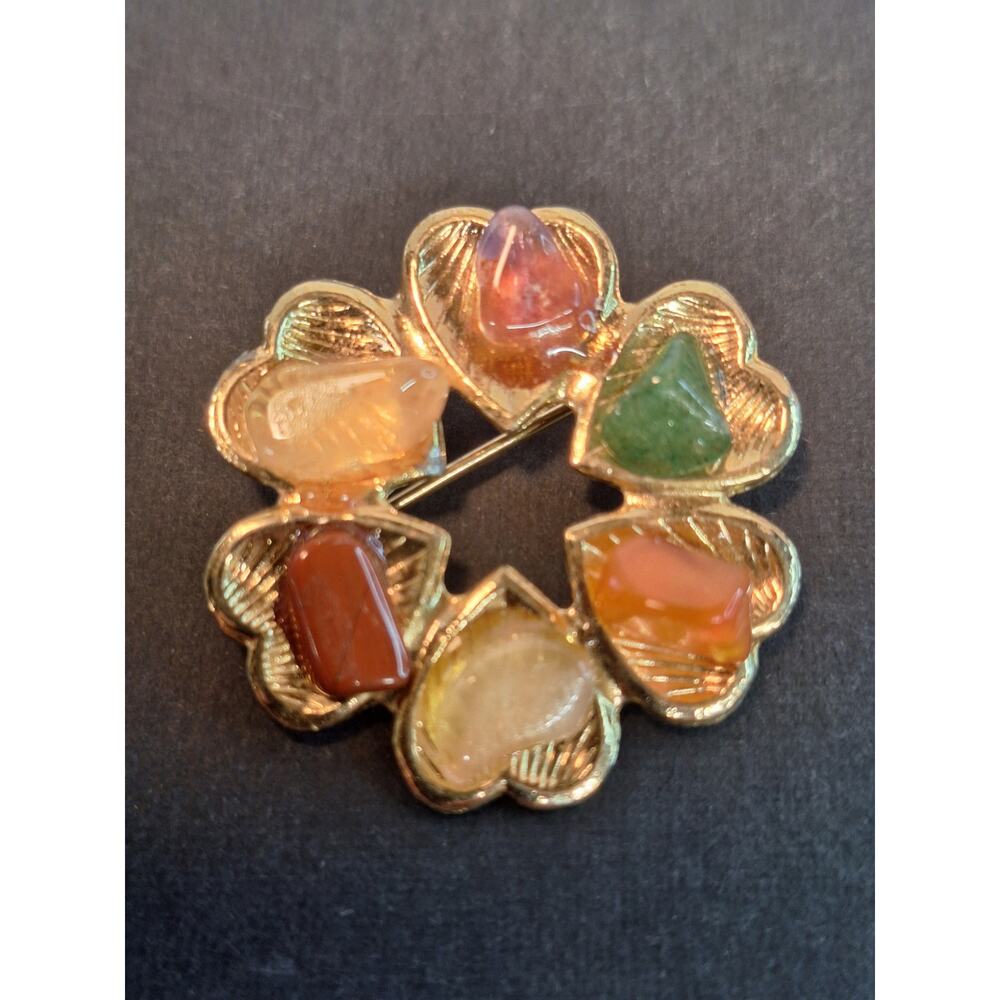 Vintage Scottish Pebble Wreath Brooch.  1950's-60s